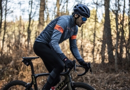 CASTELLI TRANSITION, LA CHAQUETA LIGERA PARA LAS SALIDAS EN OTONO E INVIERNO