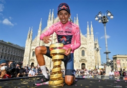 EGAN BERNAL CONQUISTA EL GIRO DE ITALIA 2021